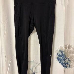 Black Lululemon Athletic Leggings, size 12, Fast & Free